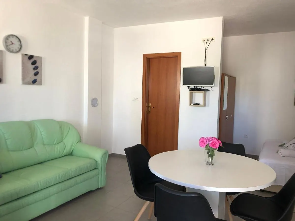 Apartments Mira Trogir